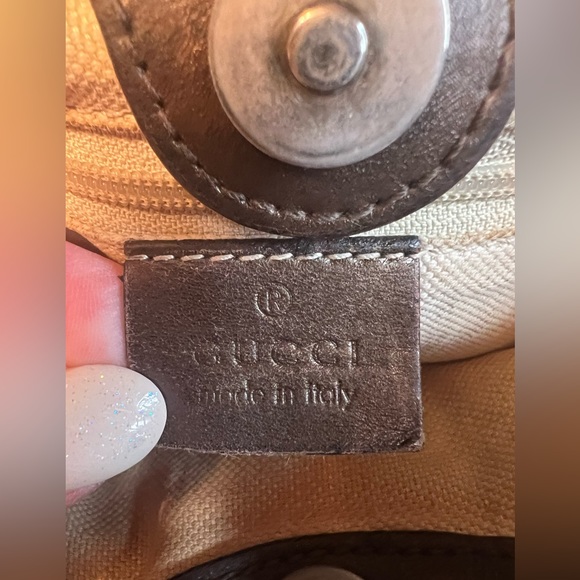 Authentic Gucci handbag - Picture 14 of 15